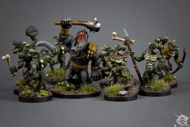 Lizardmen with repainted Blackscale Lizardfolk